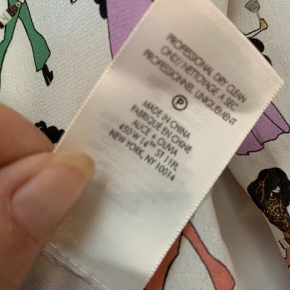 Alice + Olivia 20 year anniversary silk bow blouse - Picture 7 of 7